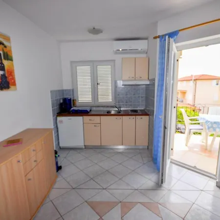 Fuer 2 Personen 35 M2 In Novigrad, Istrien Daire *