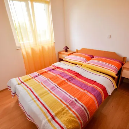 Daire Fuer 2 Personen 35 M2 In Novigrad, Istrien Karpinjan
