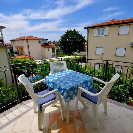 Daire Fuer 2 Personen 35 M2 In Novigrad, Istrien Karpinjan