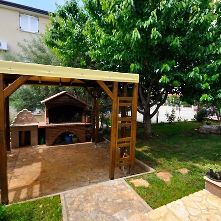 Daire Fuer 2 Personen 35 M2 In Novigrad, Istrien Karpinjan